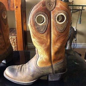 Ariat boots new size 9
